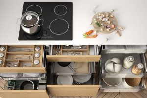 Comment organiser efficacement les tiroirs de la cuisine pour un accès facile?
