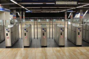 découvrez notre gamme de tourniquets sécurisés pour contrôler efficacement l'accès et optimiser la gestion des flux dans vos espaces.