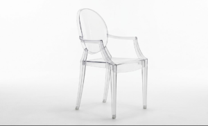 Chaise design transparente : comment l&rsquo;adopter sans fausse note