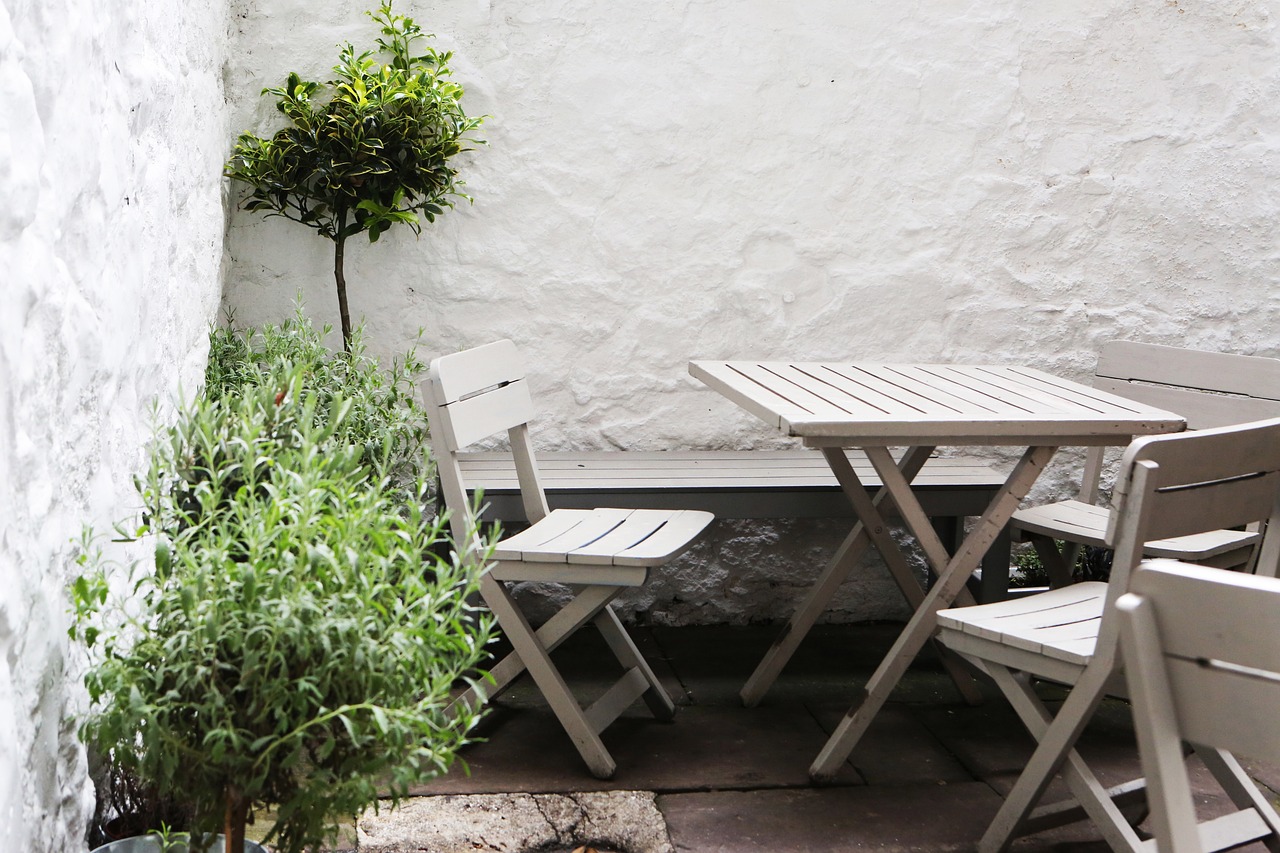 découvrez les différents matériaux pour terrasse : bois, pierre, composite et plus, pour créer un patio esthétique et durable adapté à votre extérieur.