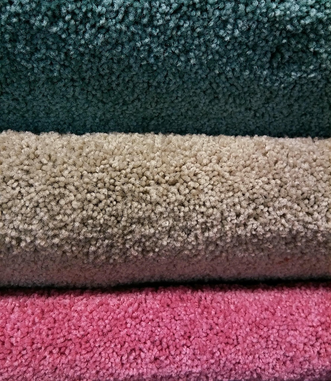nettoyage spécialisé de textiles et tapis : redonnez éclat et fraîcheur à vos tissus et revêtements de sol grâce à notre expertise professionnelle.