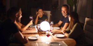 Le centre de table lumineux, l&rsquo;atout féerique de vos dîners en soirée