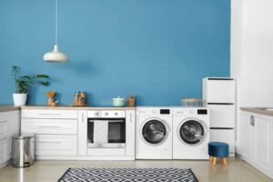 Avant/après : ils ont réussi à cacher la machine à laver dans leur déco